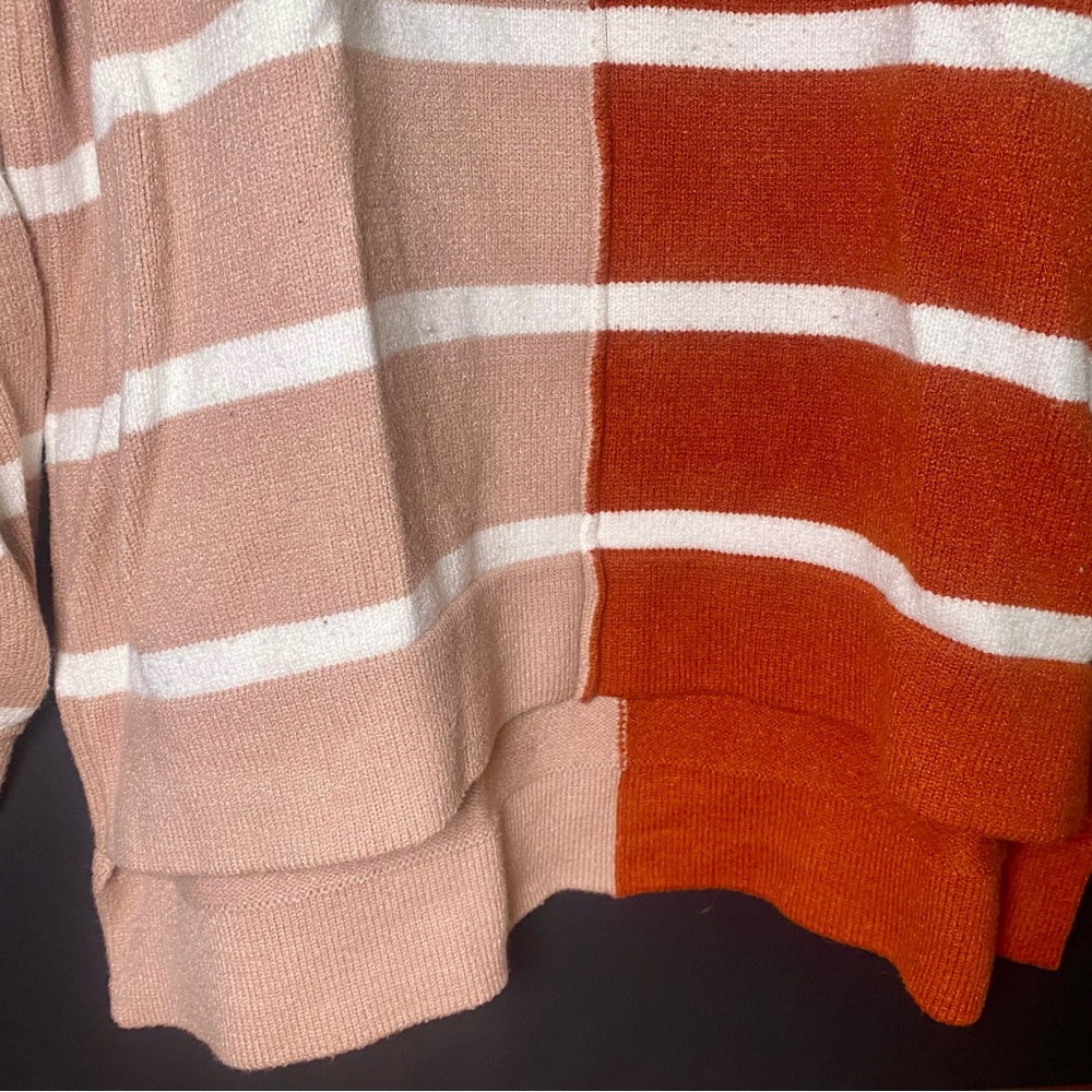 Striped Colorblock High-Low‎ Sweater - Picture 3 of 4
